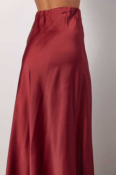 Юбка миди из атласа бордового цвета Размер M