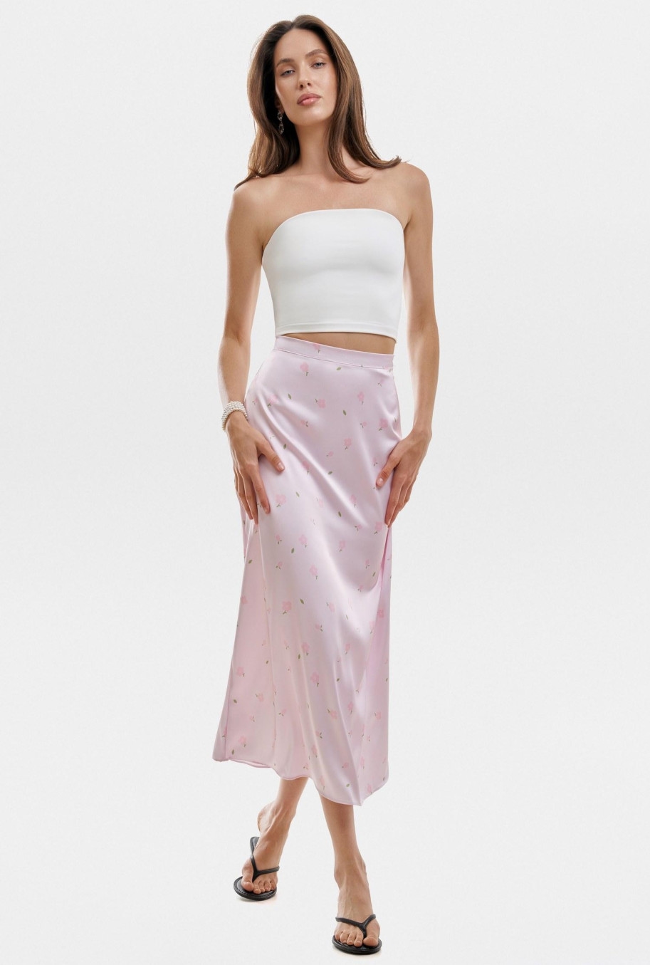 Розовая атласная юбка миди Размер M