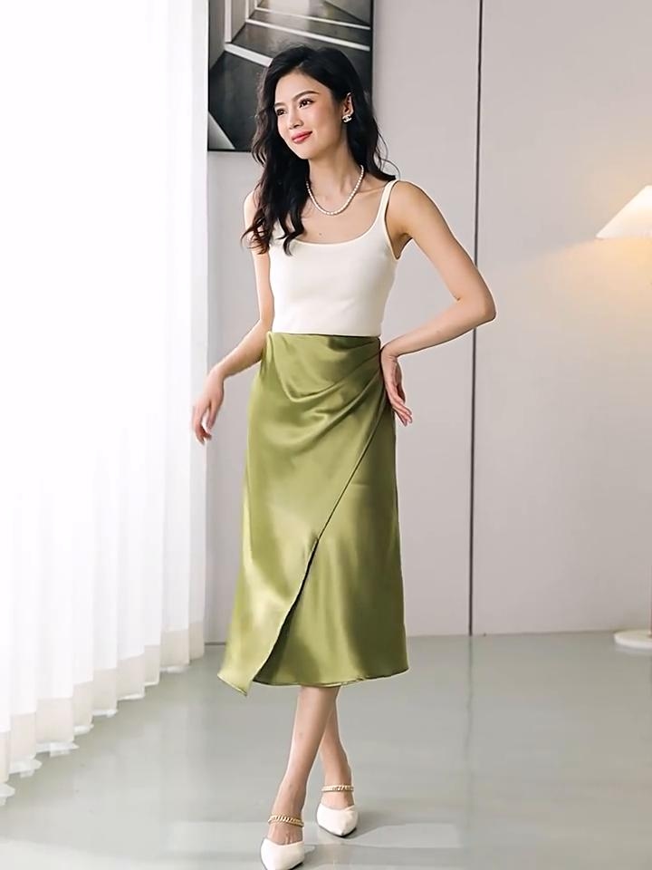 Зеленая атласная юбка-миди Размер XL