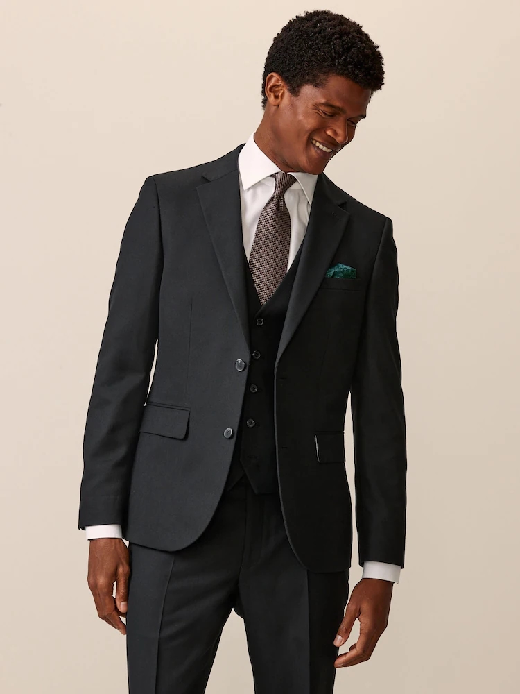 Черный приталенный фактурный пиджак Размер М